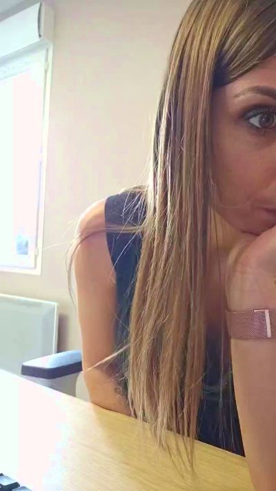 Lib_ertine3232's sex show image