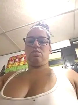 tugordita-hot's sex show image