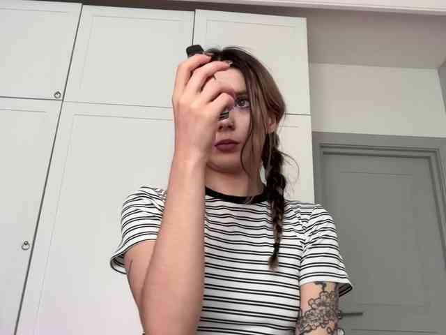 Alicee-teasee's sex show image