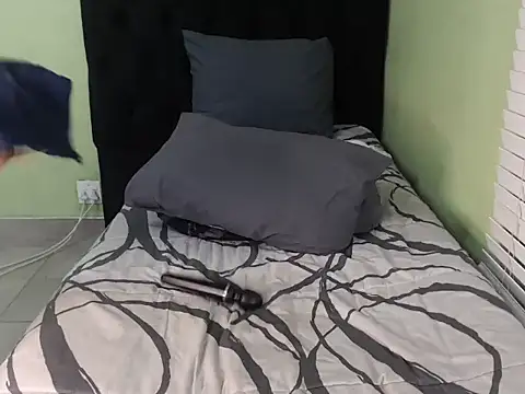 ThickPearlx23's sex show image