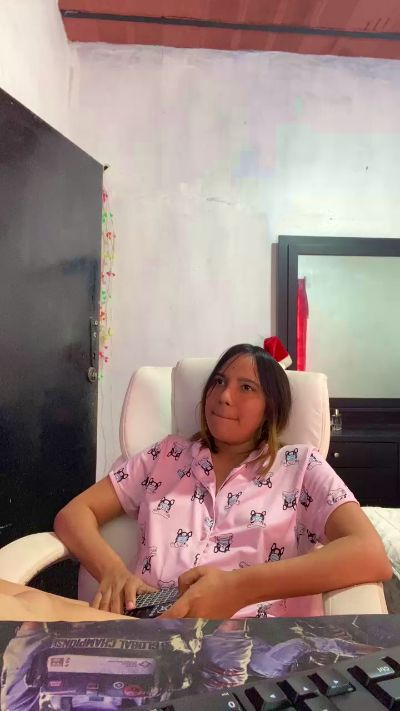 Изображение секс-шоу модели tokyoparis