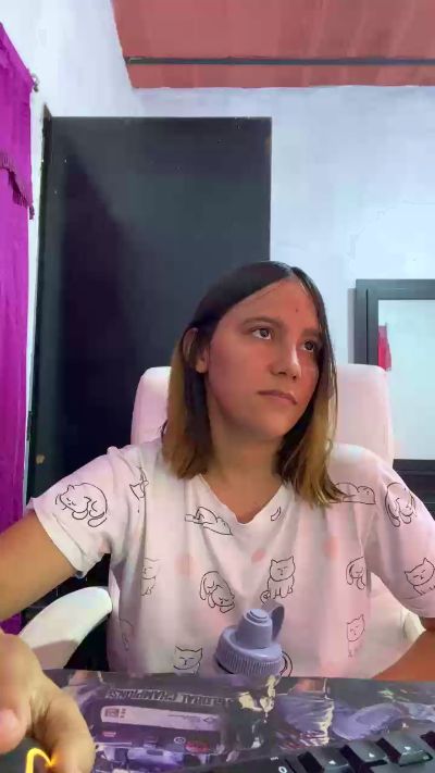 Изображение секс-шоу модели tokyoparis