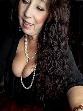 Изображение секс-шоу модели GypsyEsmeralda Изображение секс-шоу модели GypsyEsmeralda