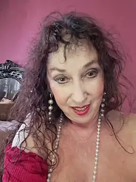 GypsyEsmeralda's sex show image