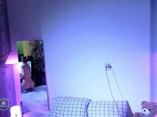 Изображение секс-шоу модели SpaceDanger Изображение секс-шоу модели SpaceDanger