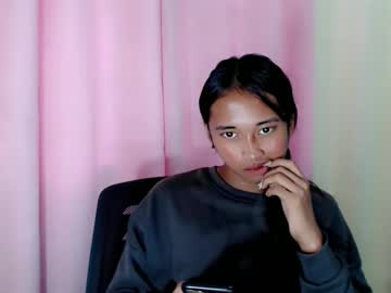 ur_sexyllie's sex show image