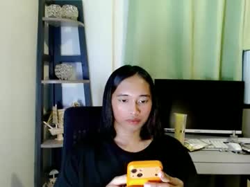 ur_sexyllie's sex show image