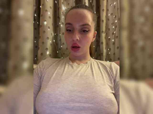 Sexshow-Bild von Natalymoodhot Sexshow-Bild von Natalymoodhot