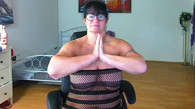 Sylly's sex show image