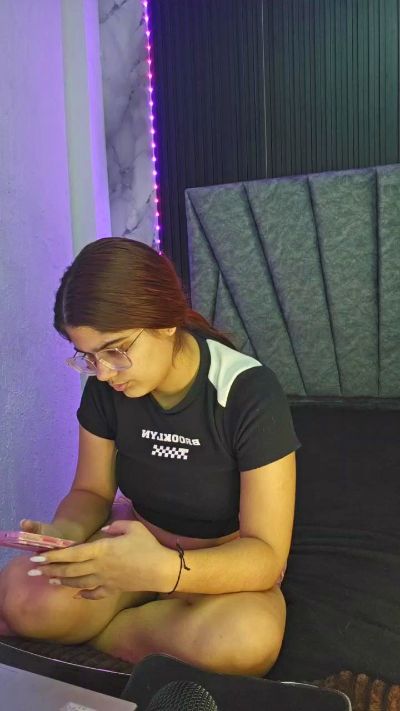 Maddyh's sex show image