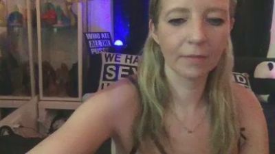 SuusenGuus's sex show image