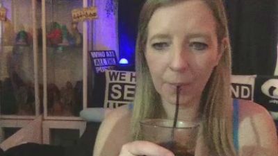 SuusenGuus's sex show image