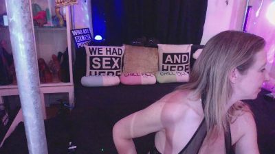 SuusenGuus's sex show image