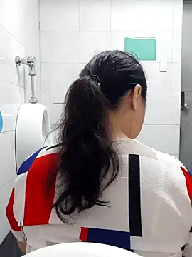 Yummykimkhae88's sex show image