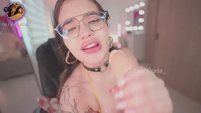 Sexshow-Bild von LeahPrada_ Sexshow-Bild von LeahPrada_
