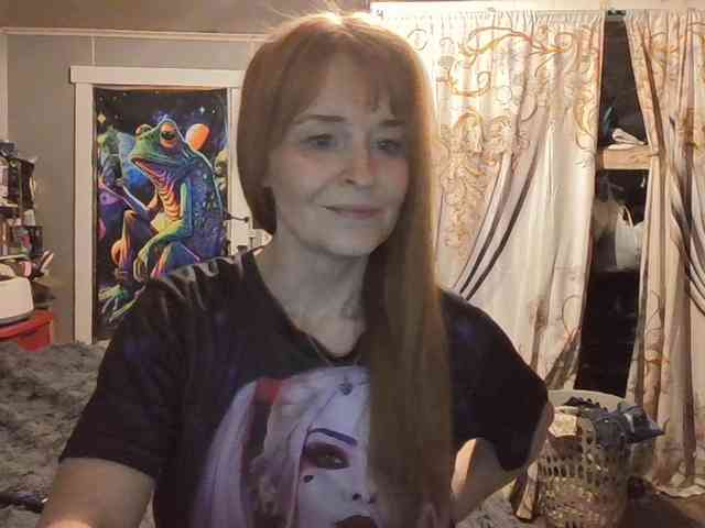 Pizzedwife's sex show image