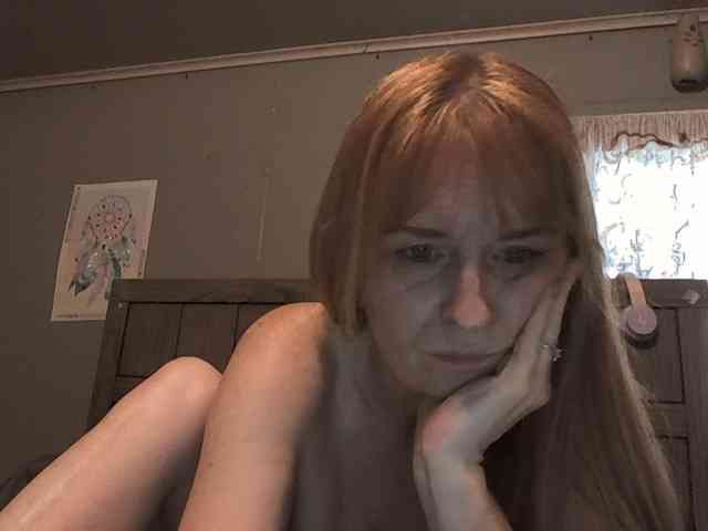 Pizzedwife's sex show image