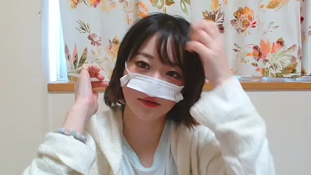 Изображение секс-шоу модели liliyRiSAcha-n