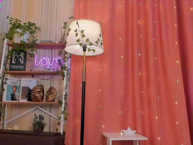 LilithVermillion's sex show image