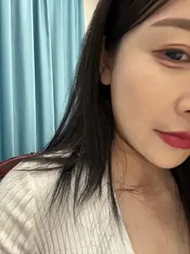 yiyi_3523's sex show image yiyi_3523's sex show image