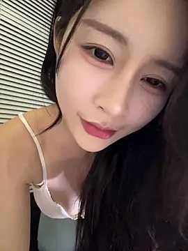 Изображение секс-шоу модели yiyi_3523