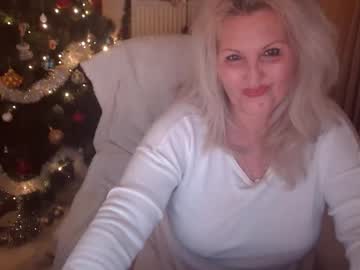 divineblond's sex show image