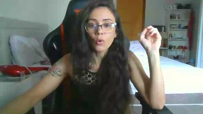 Изображение секс-шоу модели INTHETOILET Изображение секс-шоу модели INTHETOILET