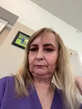 Irina2909@xh's sex show image