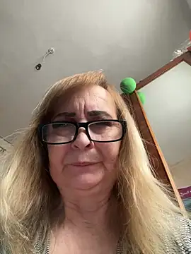 Irina2909@xh's sex show image