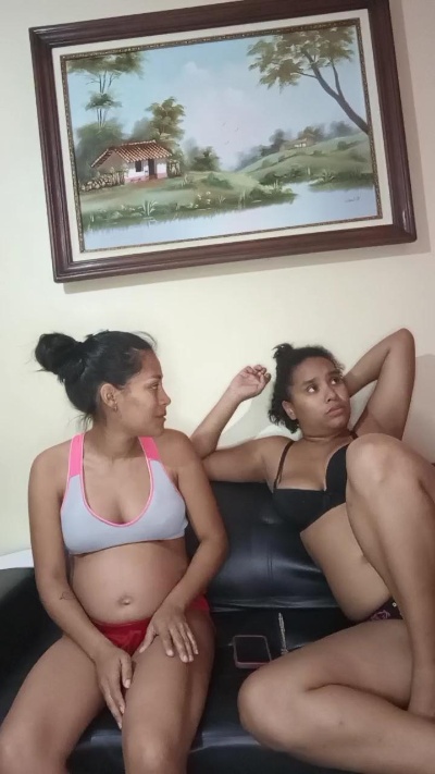 Sexshow-Bild von Monica2702 Sexshow-Bild von Monica2702