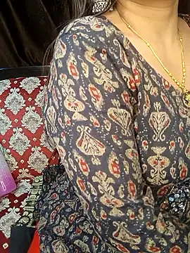 Изображение секс-шоу модели officialbhabhi