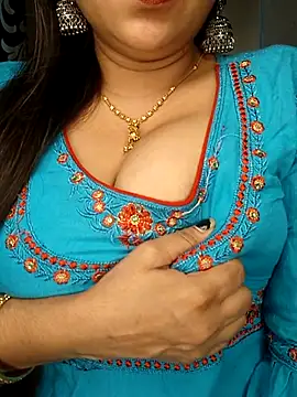 Изображение секс-шоу модели officialbhabhi