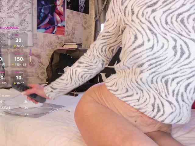 Milforja's sex show image