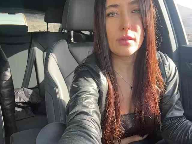 linahelen's sex show image