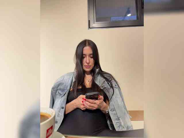 linahelen's sex show image