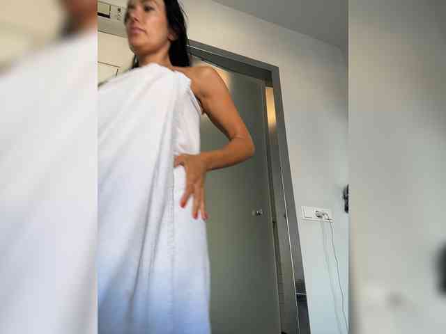linahelen's sex show image