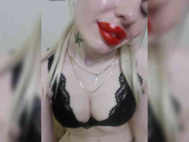 Djesikaa's sex show image