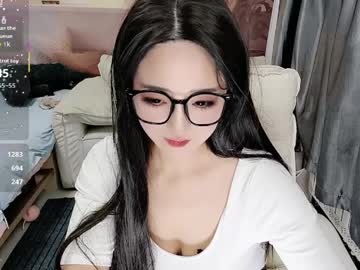 _iuiu_'s sex show image