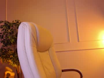 adalyn_glow's sex show image