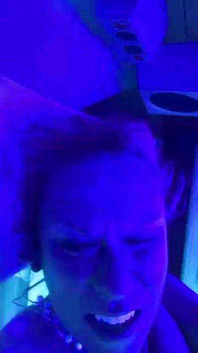 Slutmeout6996's sex show image