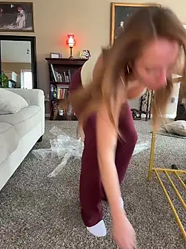 misspollypeach's sex show image