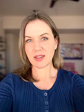 Изображение секс-шоу модели MaiseKnox