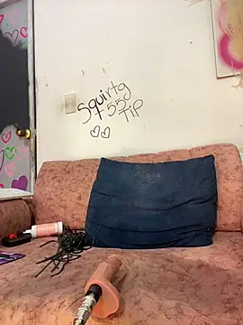 halana_squirts's sex show image