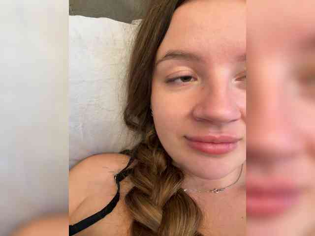 Изображение секс-шоу модели Rosalinelov