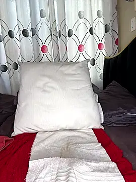 CynnxxxBarb's sex show image