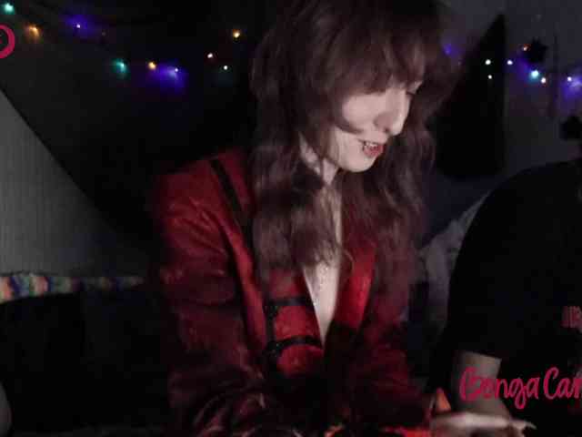 Avny-Loki's sex show image