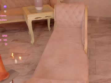 Изображение секс-шоу модели shantallknowless Изображение секс-шоу модели shantallknowless