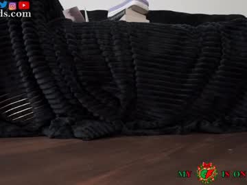 serareads's sex show image