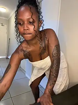 InkLady444's sex show image