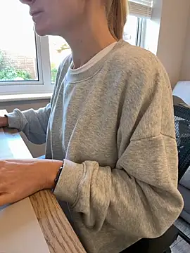 Sexshow-Bild von Phoebe_Lily Sexshow-Bild von Phoebe_Lily